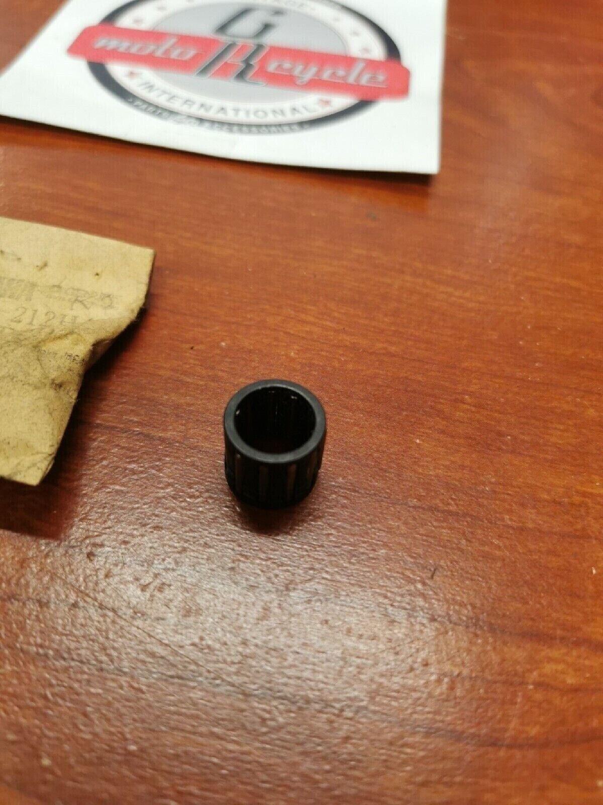 NOS Yamaha CYLINDER PIN NEEDLE BEARING 93310-212H4-00 Y70