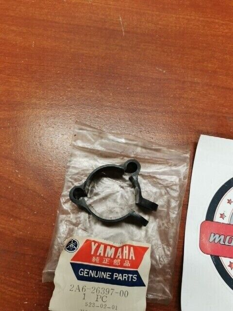 NOS Yamaha DT125 DT125MX DT175 RT180 CLAMP 2A6-26397-00-00 Y109