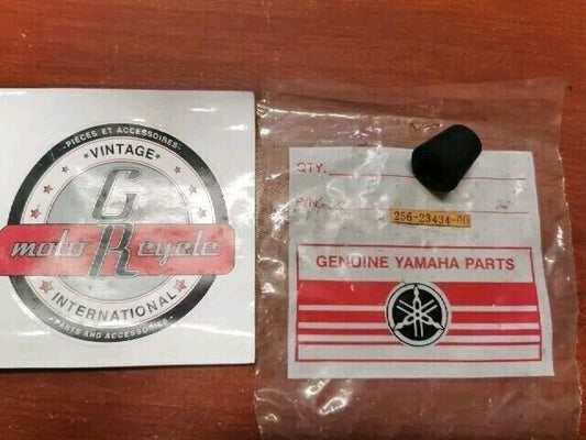 NOS Yamaha XS650 XS750 RUBBER BUSHING 256-23434-00-00 SUB 1T4-23434-00-00 Y167