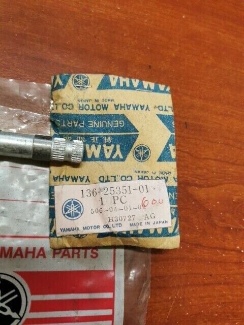 NOS Yamaha CS3 RD200 YA6 YCS1 CAMSHAFT 136-25351-01-00 SUB 214-25151-00-00 Y167