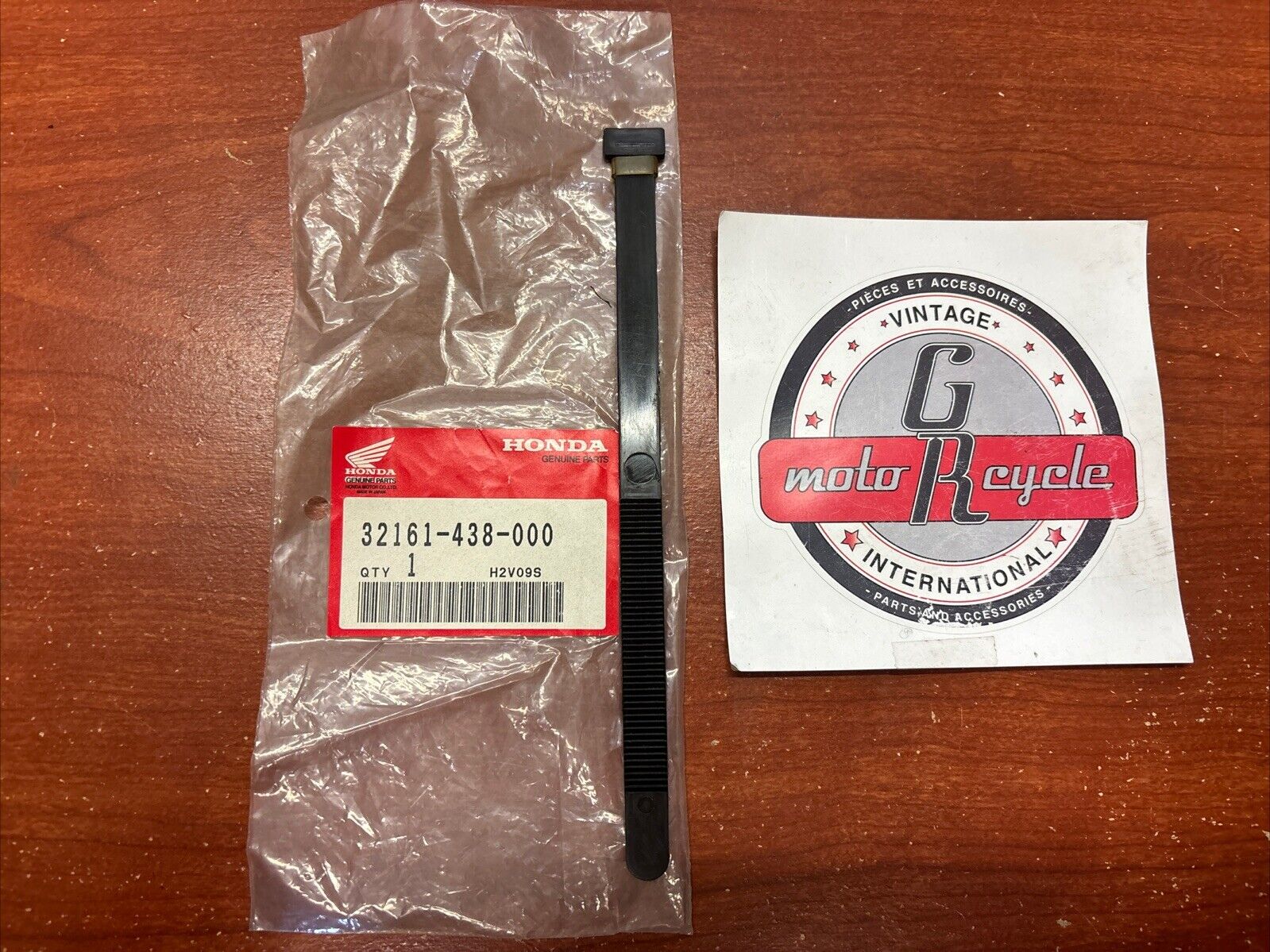 NOS Honda CB1100R CB750F CB900F CBX1000 WIRE BAND 32161-438-000 H141