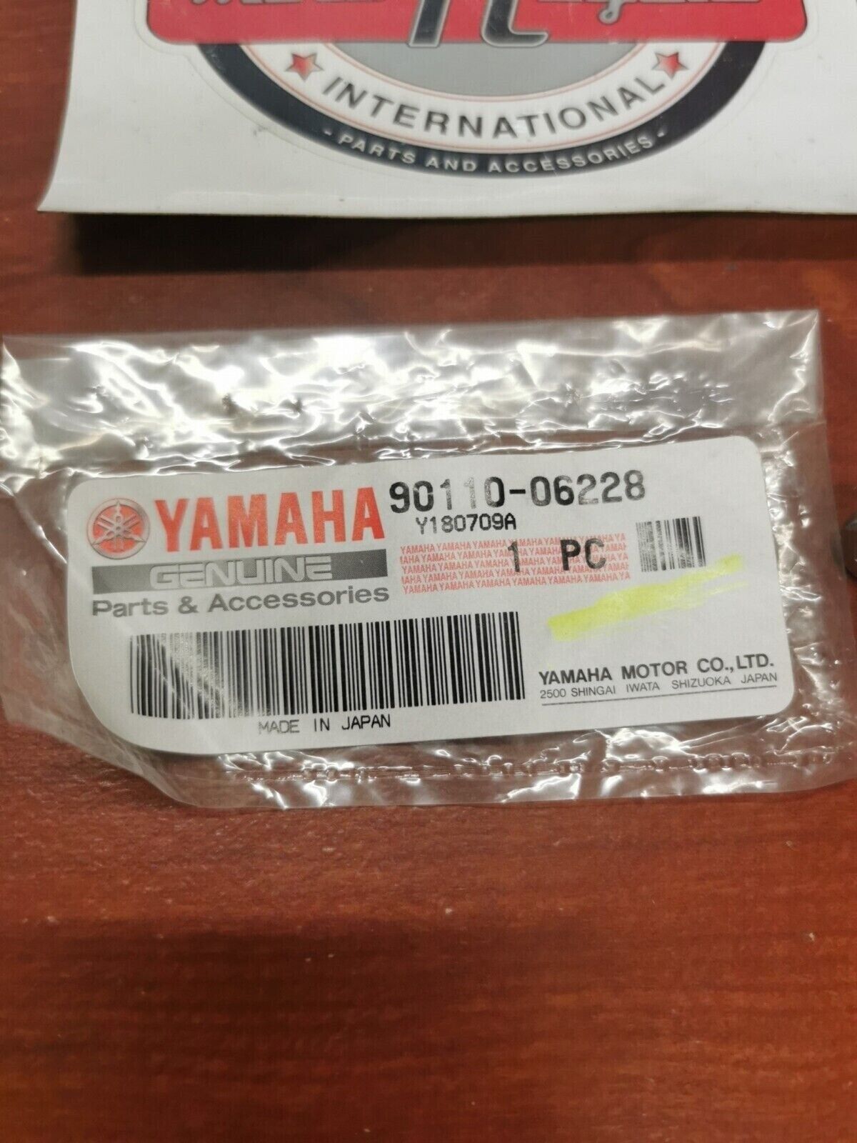 NOS Yamaha YFZ450 WR450 YZ450 YZ250 HEXAGON SOCKET HEAD BOLT 90110-06228-00 Y82