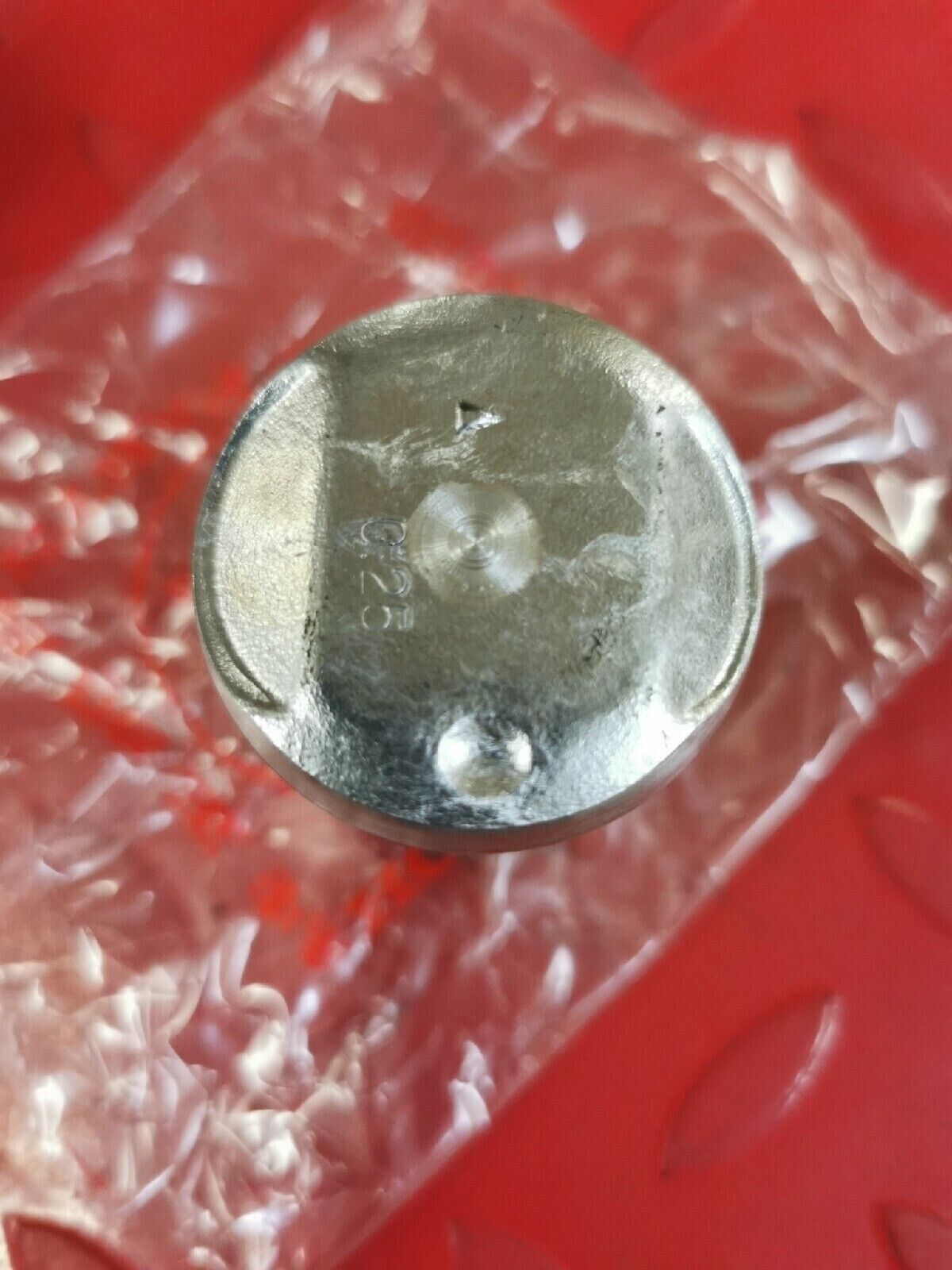 NOS HONDA S65 1965 - 1969 PISTON .25  13102-035-010  H40