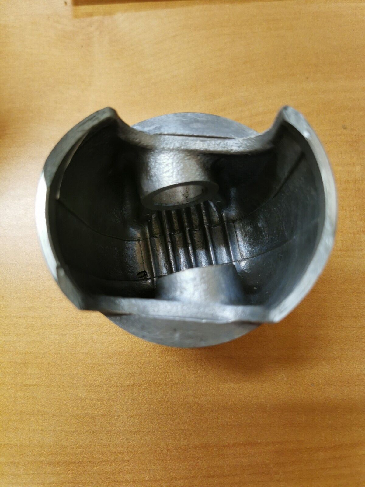 NOS SUZUKI LT250 1985 1986  PISTON SET 0.5  KIT  12103-19810-050  S8