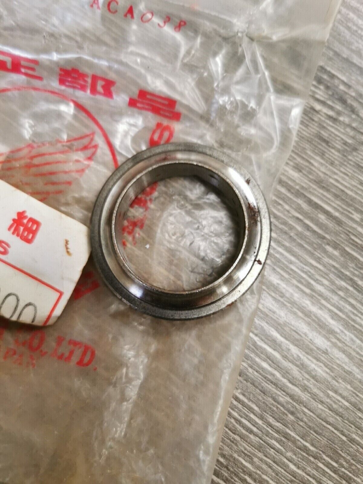 NOS HONDA CL360 CA72  RACE  STEERING CONE LOWER 53212-250-000 H17