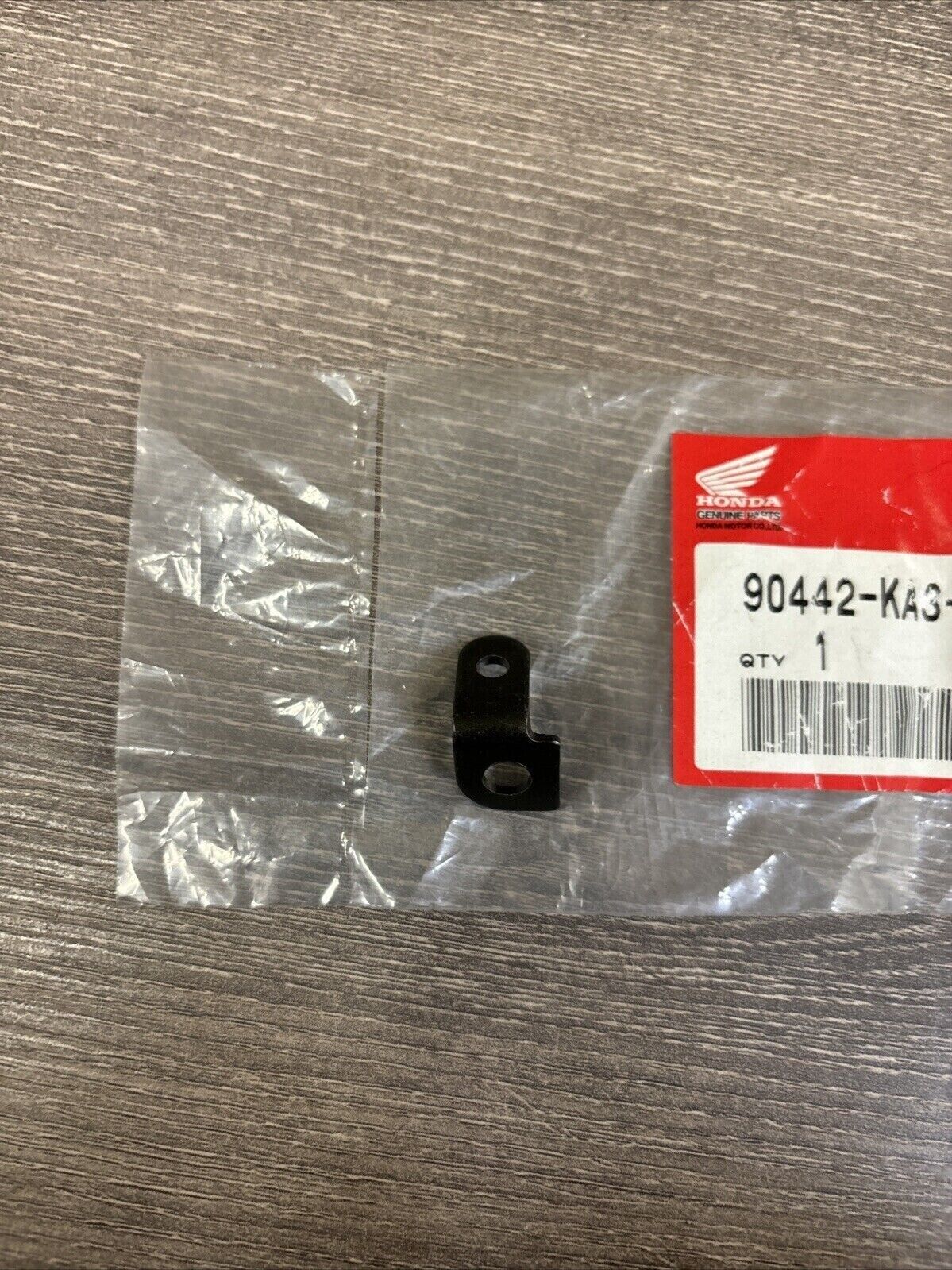 NOS Honda CR125R CR250R CR80R SPRING HANGER PLATE 90442-KA3-740 H124