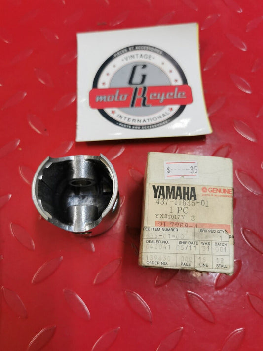 NOS YAMAHA DT100 1974 1975 PISTON 1 O/S 0.25  437-11635-01-00 Y32