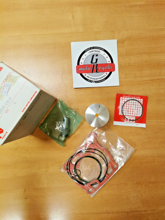 NOS SUZUKI  RM125 1995 ENGINE TOP END KIT PISTON GASKET RING  12100-43840 S5