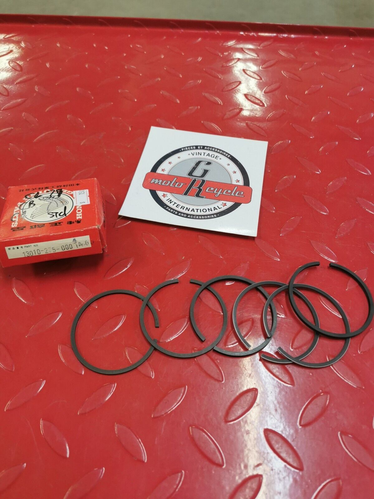 NOS Honda CA77 CB77 CL77 RING SET STANDARD SIZE 13010-275-000 H12
