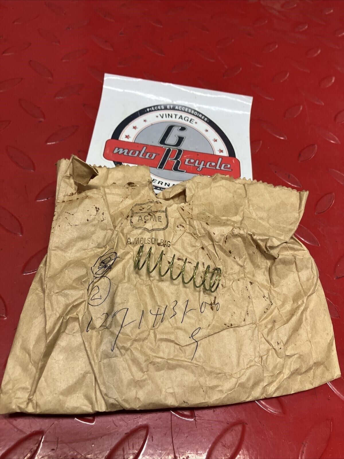 NOS YAMAHA CARBURETOR THROTTLE VALVE SPRING 127-14131-00-00 Y62