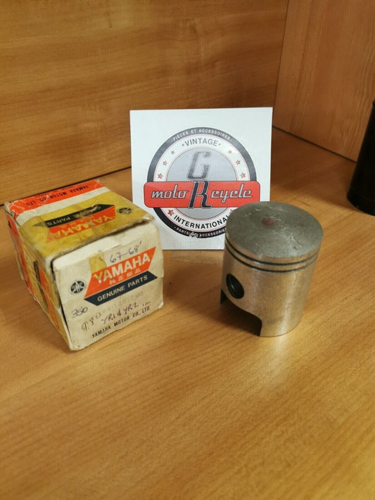 NOS YAMAHA YR2 YR1  1967 - 1968  PISTON  3 O/S 0.75  168-11637-00-00 Y47