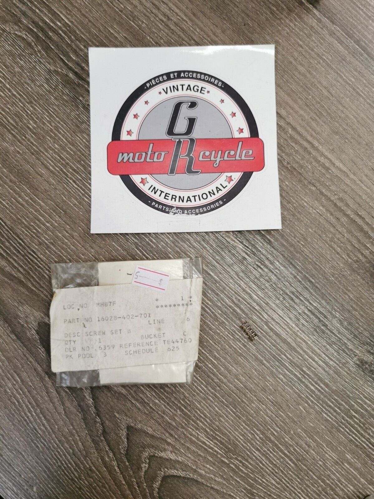 NOS HONDA SCREW SET B IMCOMPLETE MISSING SCREW  16028-402-701 H55