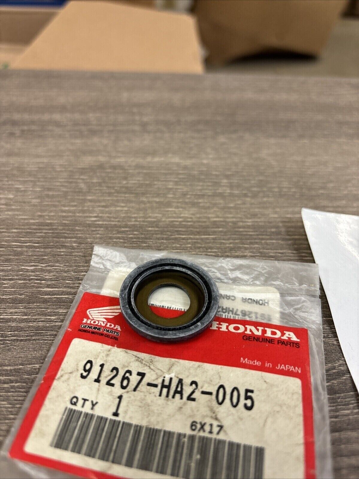 NOS Honda 1985 1986 ATC250R SHOCK CONNECTING ROD SEAL B 91267-HA2-005 H126