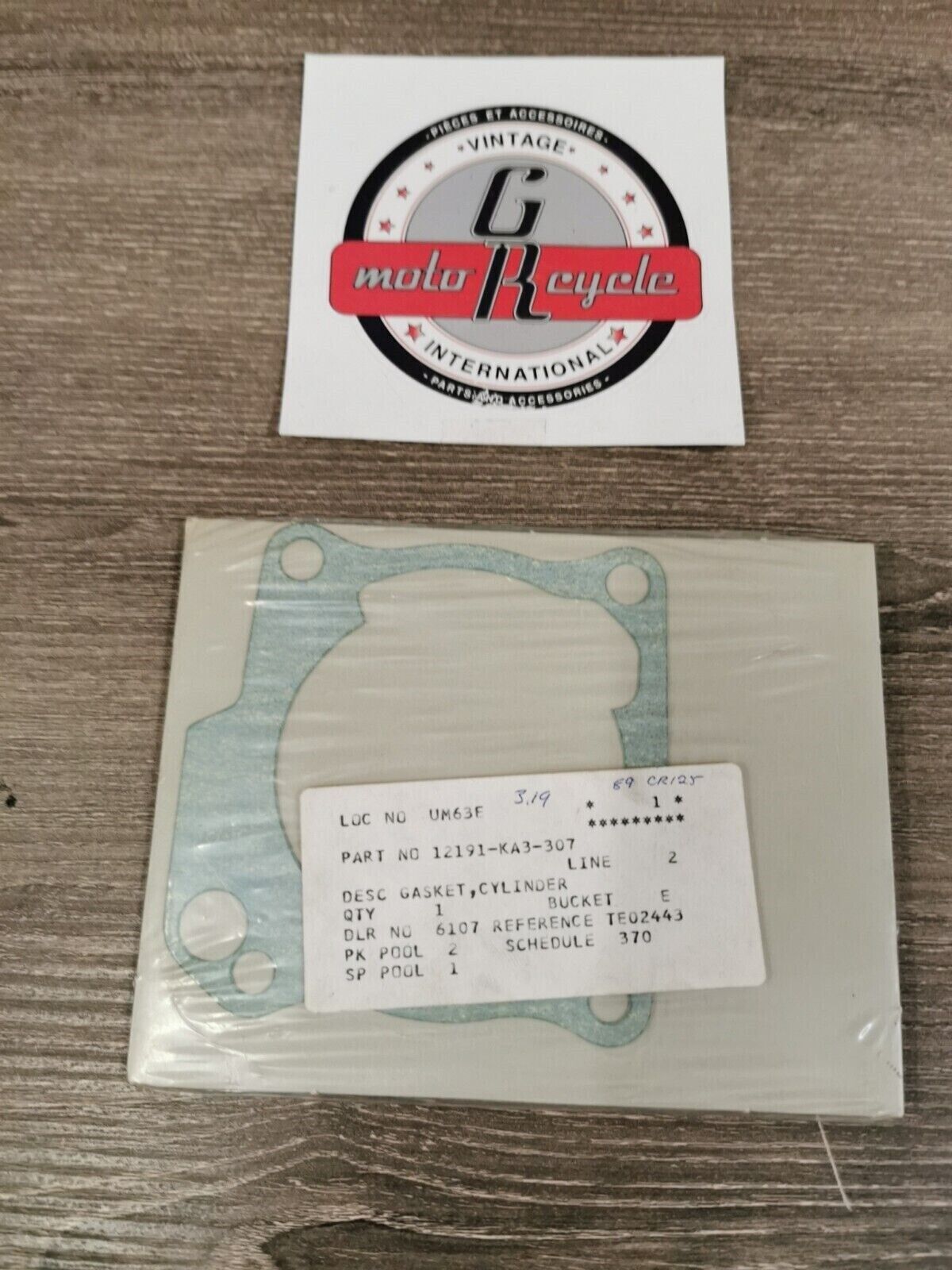 NOS HONDA C125R 1984 - 1986 CYLINDER GASKET 12191-KA3-307 H49