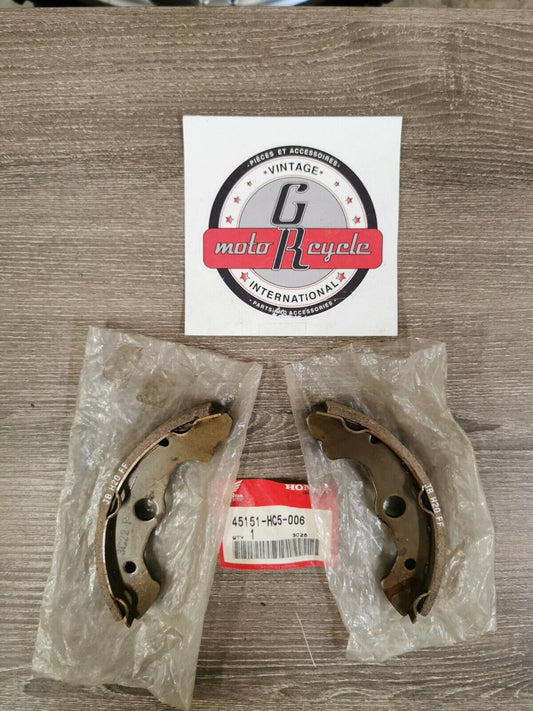 NOS HONDA TRX300 1988 - 1991 Brake Shoes 45151-HC5-006 H60