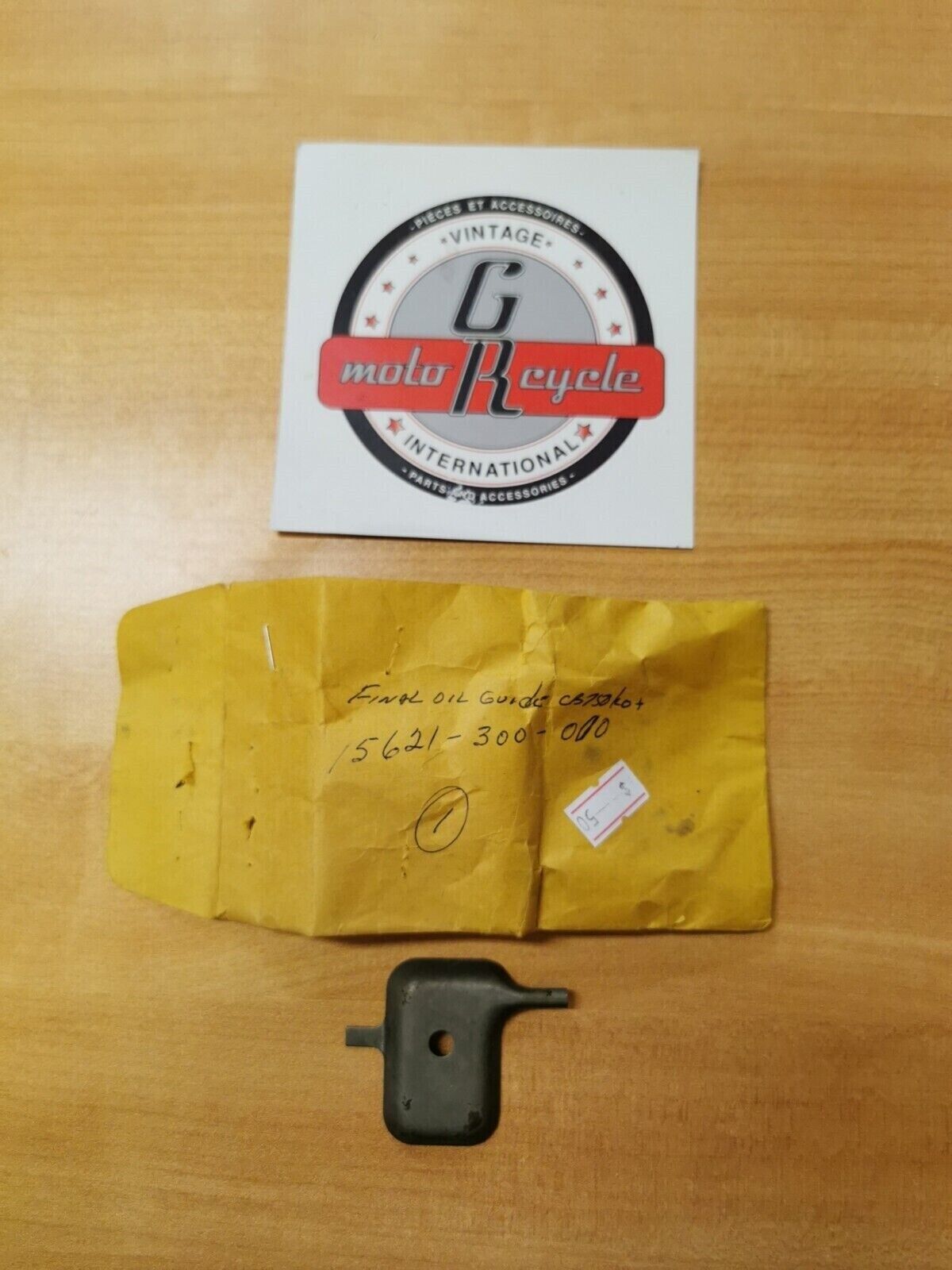 NOS HONDA CB750 GUIDE FINAL SHAFT OIL 15621-300-000 H20