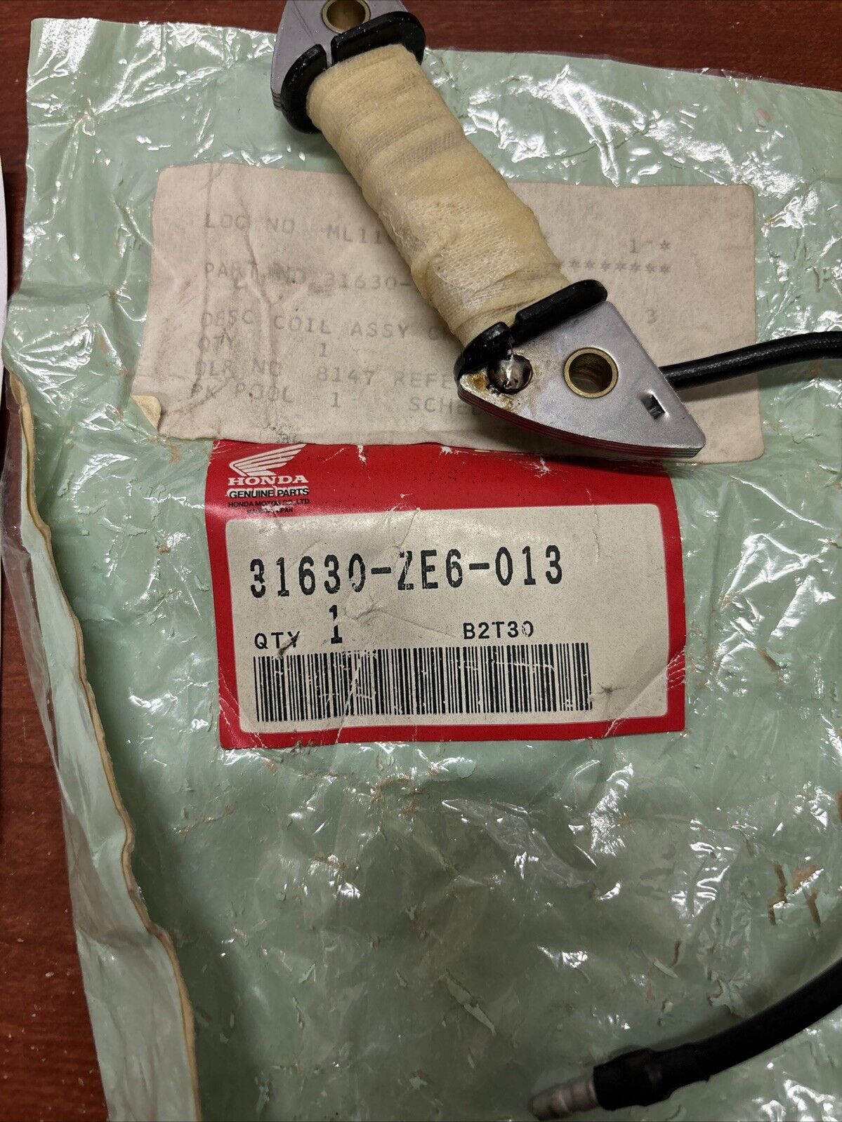NOS Honda GXV120 HR214 COIL 12V 2W 31630-ZE6-013 H184