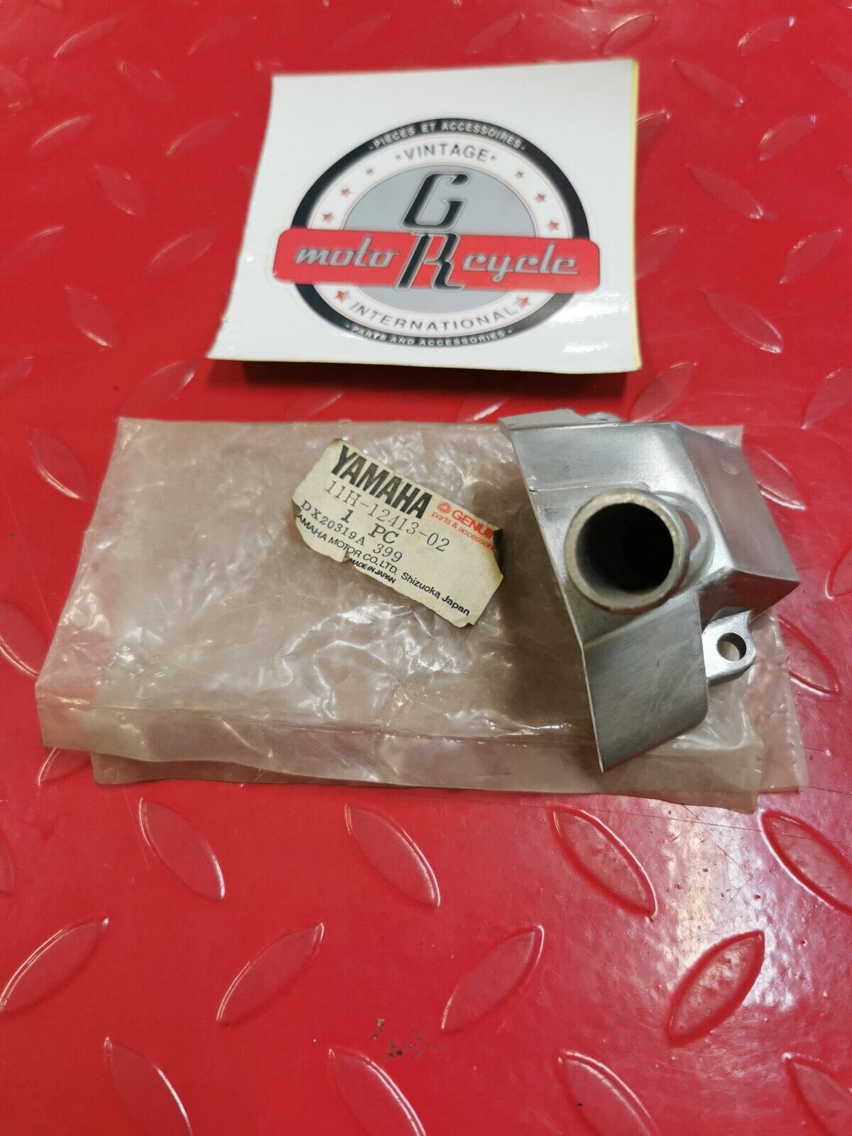 NOS YAMAHA XZ550 1982 1983 COVER thermostat 11H-12413-02-00 Y31