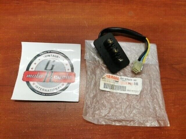 NOS Yamaha TW200 XT125 XT200 SOCKET CORD 15A-83509-00-00 SUB 15A-83509-01-0 Y105