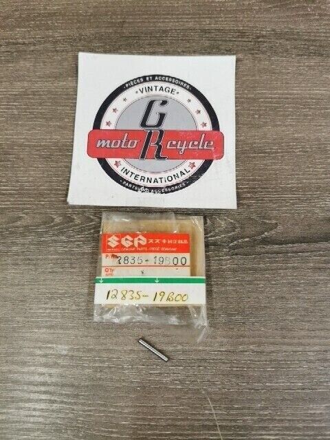 NOS SUZUKI DR200SE LT4WD LTA700X LTF250 RV200 BAR 12835-19B00 S56