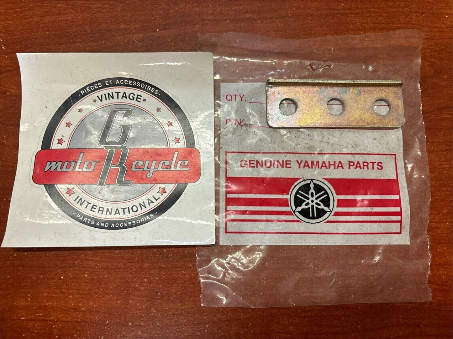 NOS Yamaha CS5 RD125 RD200 YL1 SPECIAL WASHER 132-27417-00-00 Y182