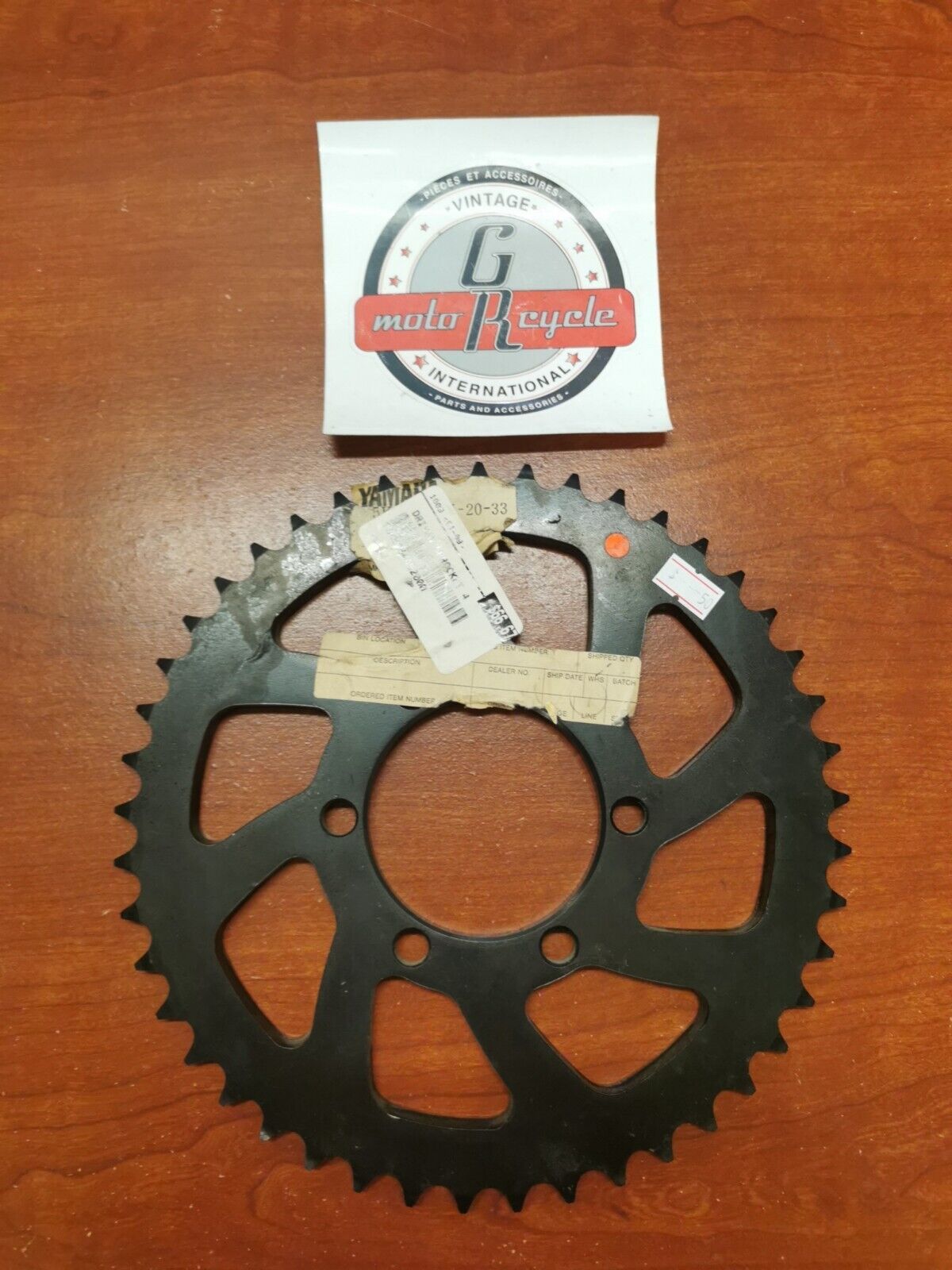 NOS Yamaha REAR DRIVE SPROCKET 45T 5K5-25445-20-33 SUB. 5K5-25445-20-00 Y90