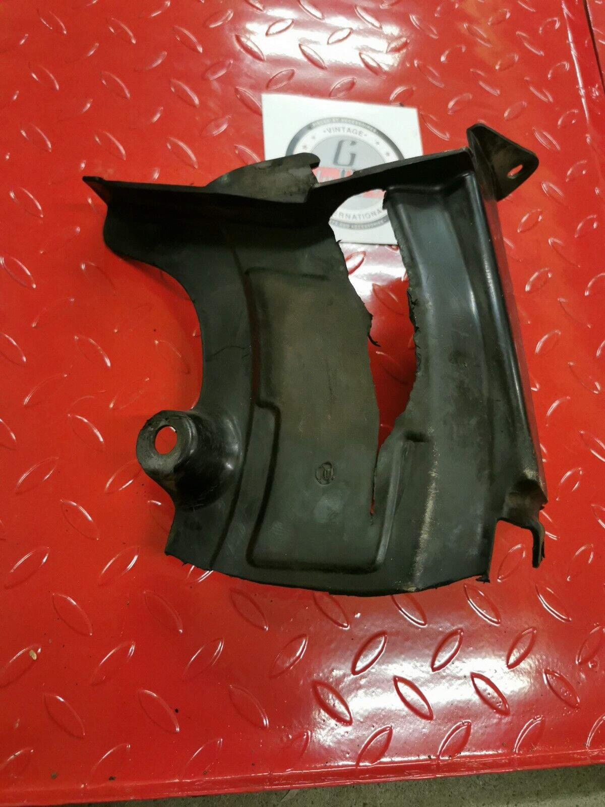 Yamaha IT175 1981 drive chain guard case protector 1980
