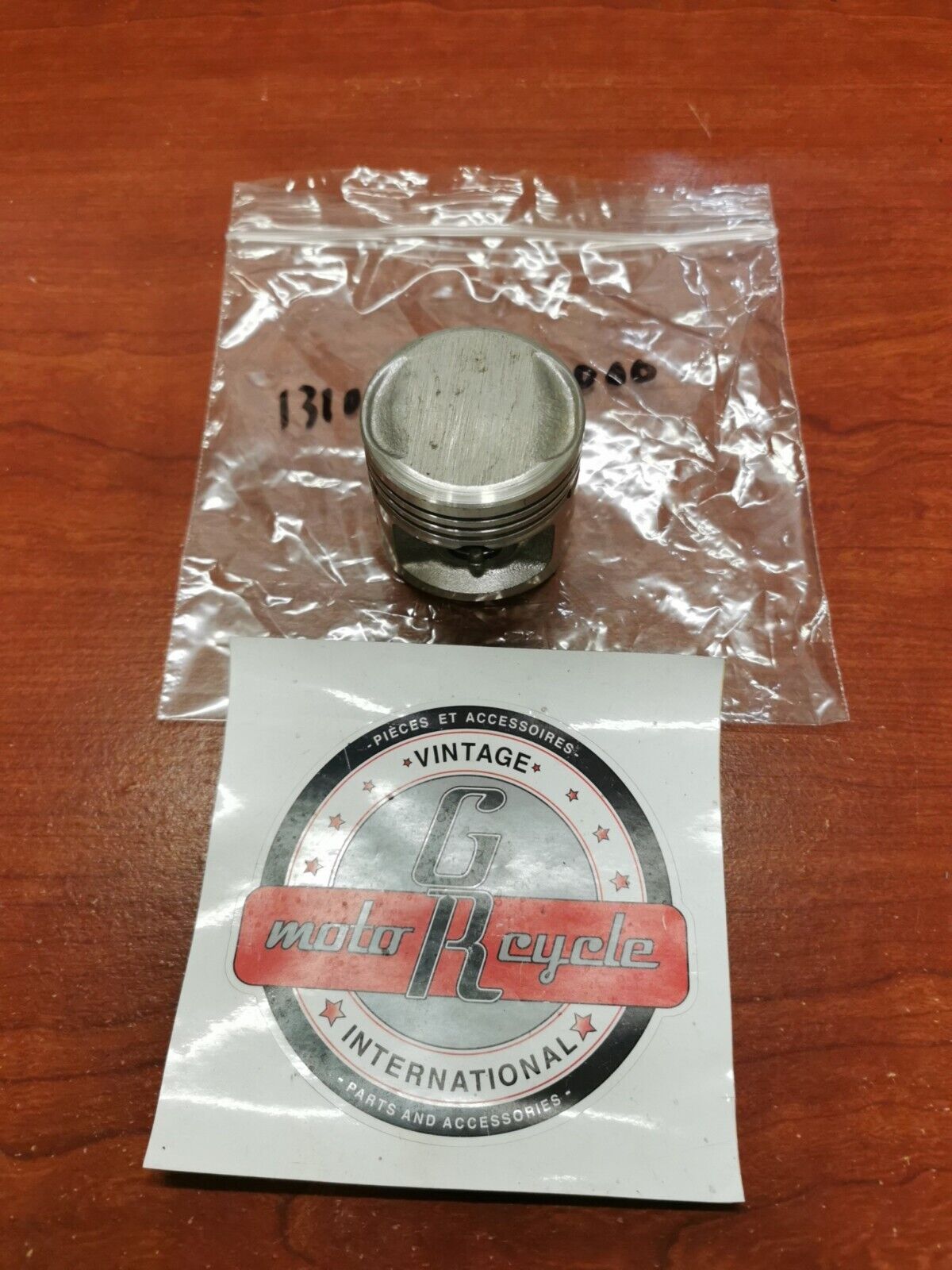 NOS Honda 1976 1977 CB400F PISTON (STD) 13101-377-000 H62