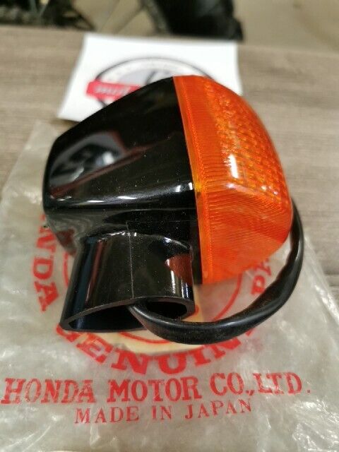 NOS HONDA VF1000F VF1000R 1984 TURN SIGNAL WINKER ASSY L FRONT 33450-MB6-671 H89
