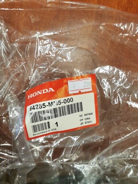 NOS Honda GL1500 RIGHT SIDE UNDER COWL LOUVER 64285-MN5-000 H106
