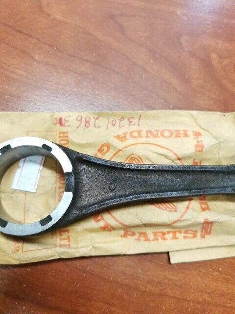 NOS Honda CB250 CONNECTING ROD 13201-286-310 H68