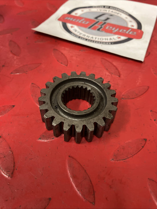 Honda CR250R 1984 Primary drive gear