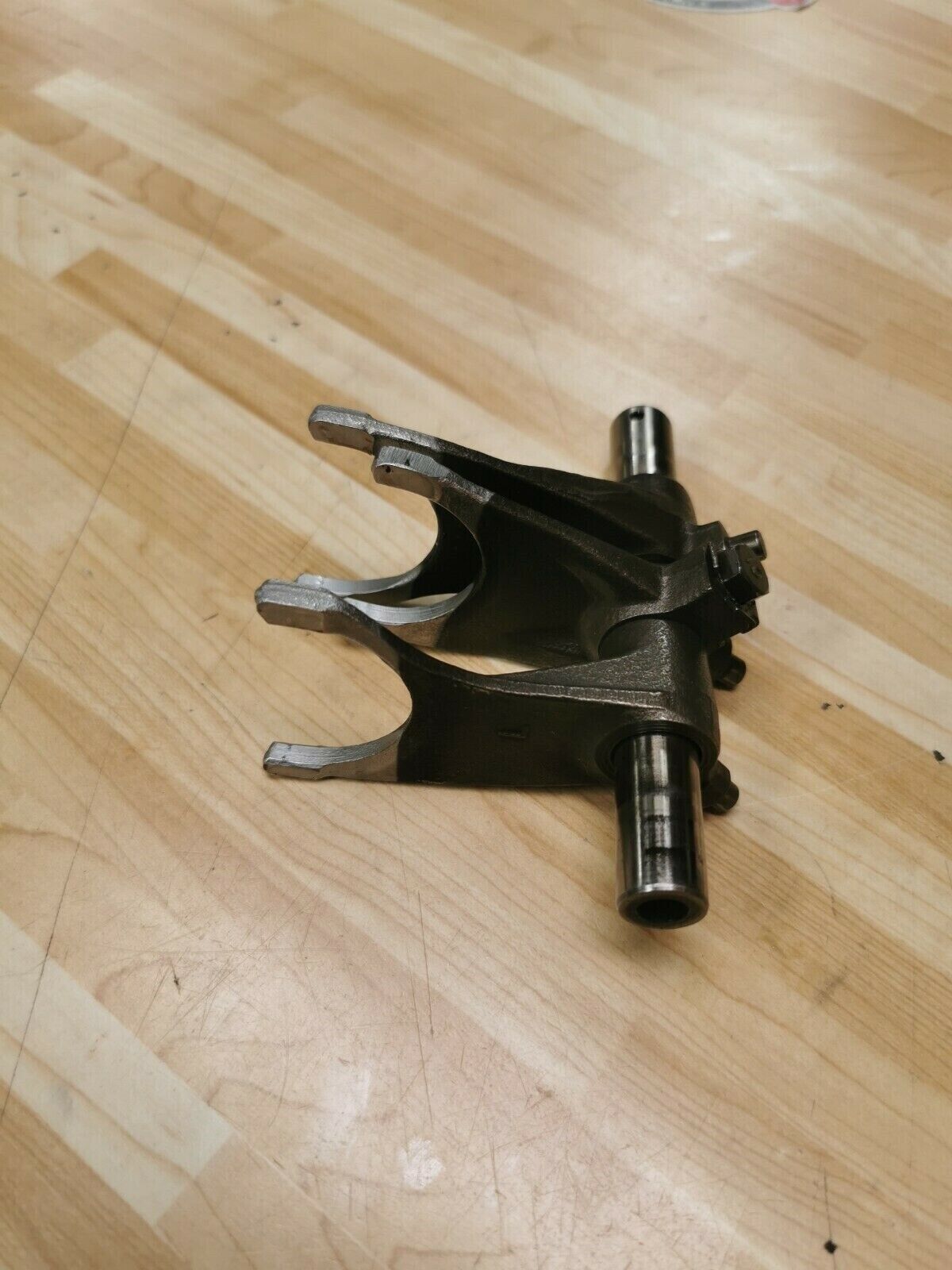 Honda XL600R 1986 transmission gearshift gear shift fork shaft 24211-MG3-000