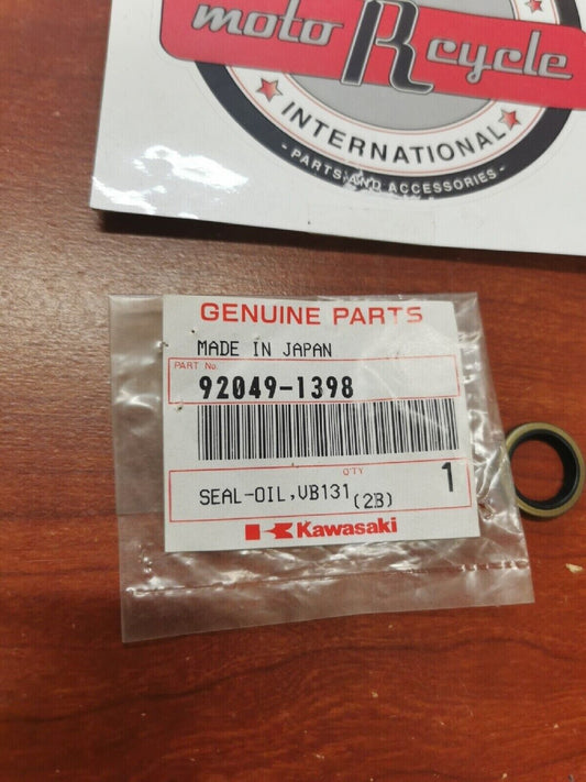 NOS Kawasaki VN900 VN800 ZX1200 VN1700 VN2000 OIL SEAL 92049-1398 K27