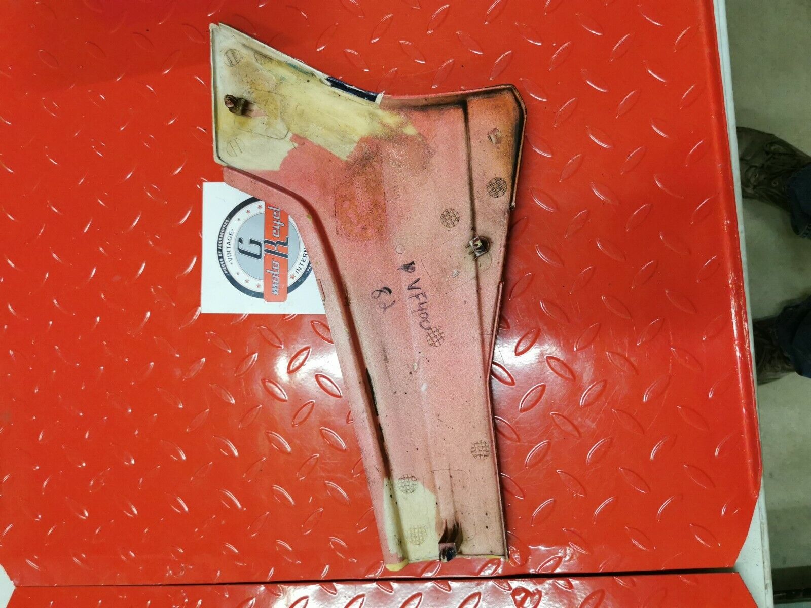 Honda VF400F 1982 interceptor 400 left side cover panel fairing