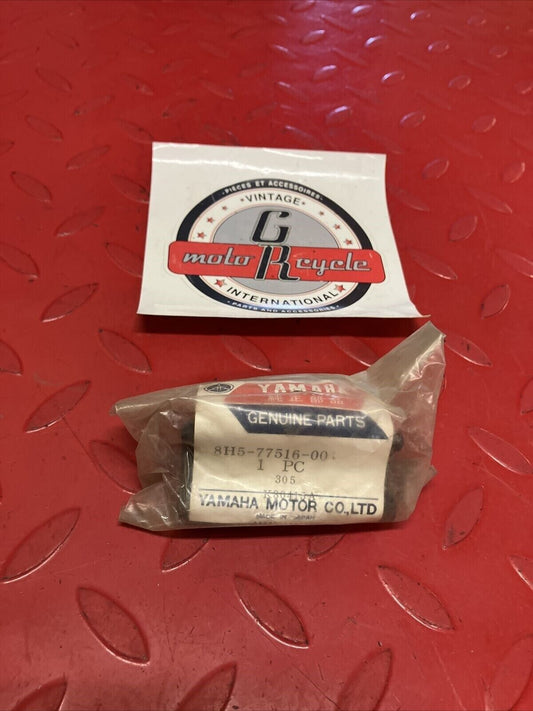NOS YAMAHA ET300 ET340 EC340 EC540 RUBBER BUSHING 8H5-77516-00-00 Y60