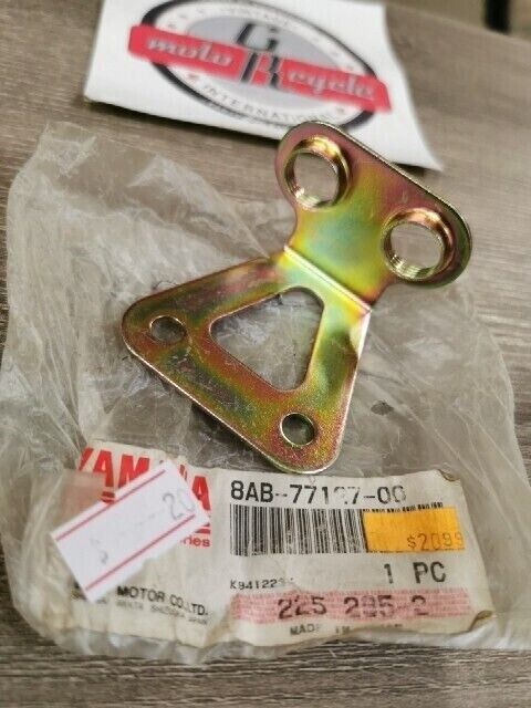 NOS YAMAHA VMAX VX800AQA VX500EW VX800STW STAY 3 8AB-77127-00-00 Y113