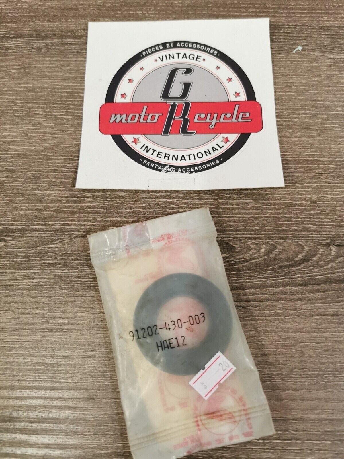 NOS HONDA ATC250R 1978 - 1987  OIL SEAL  28X50X8  91202-430-003 H46