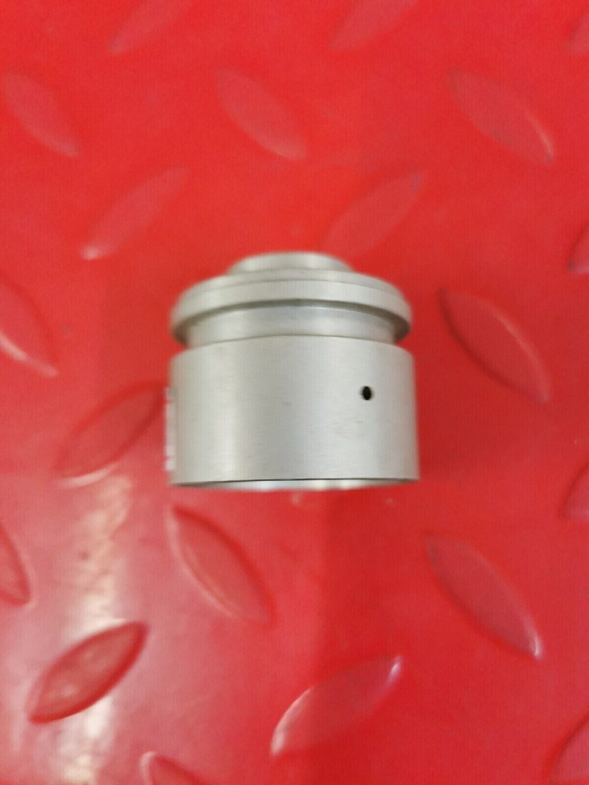 NOS HONDA CR500 1984 CASE ROD GUIDE 52429-KA4-741  H38