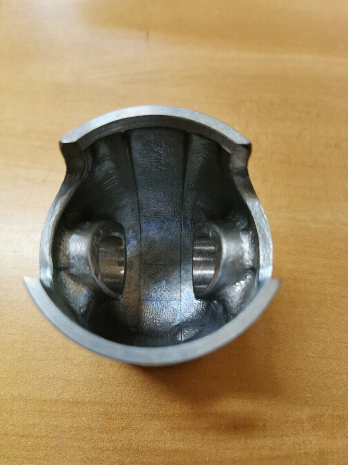 NOS YAMAHA YT125 1980 - 1985     PISTON   3RD OS 0.75  3X3-11637-00 Y45