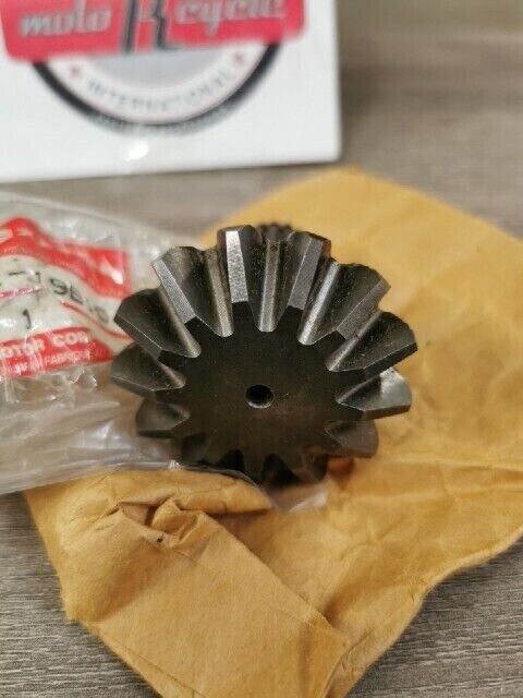 NOS SUZUKI LT4WD QUAD RUNNER 1987 - 1996 GEAR FRONT DIFFERENTIAL 27341-19B10 S45