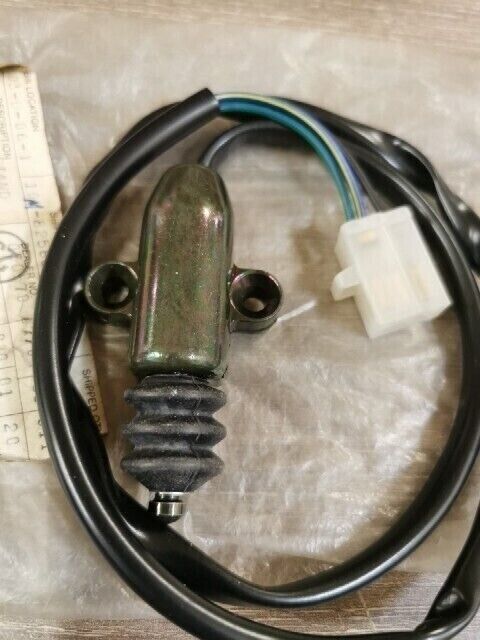 NOS YAMAHA XJ1100 MAXIM 1982 SWICH SIDE STAND 10L-82566-00-00 Y106