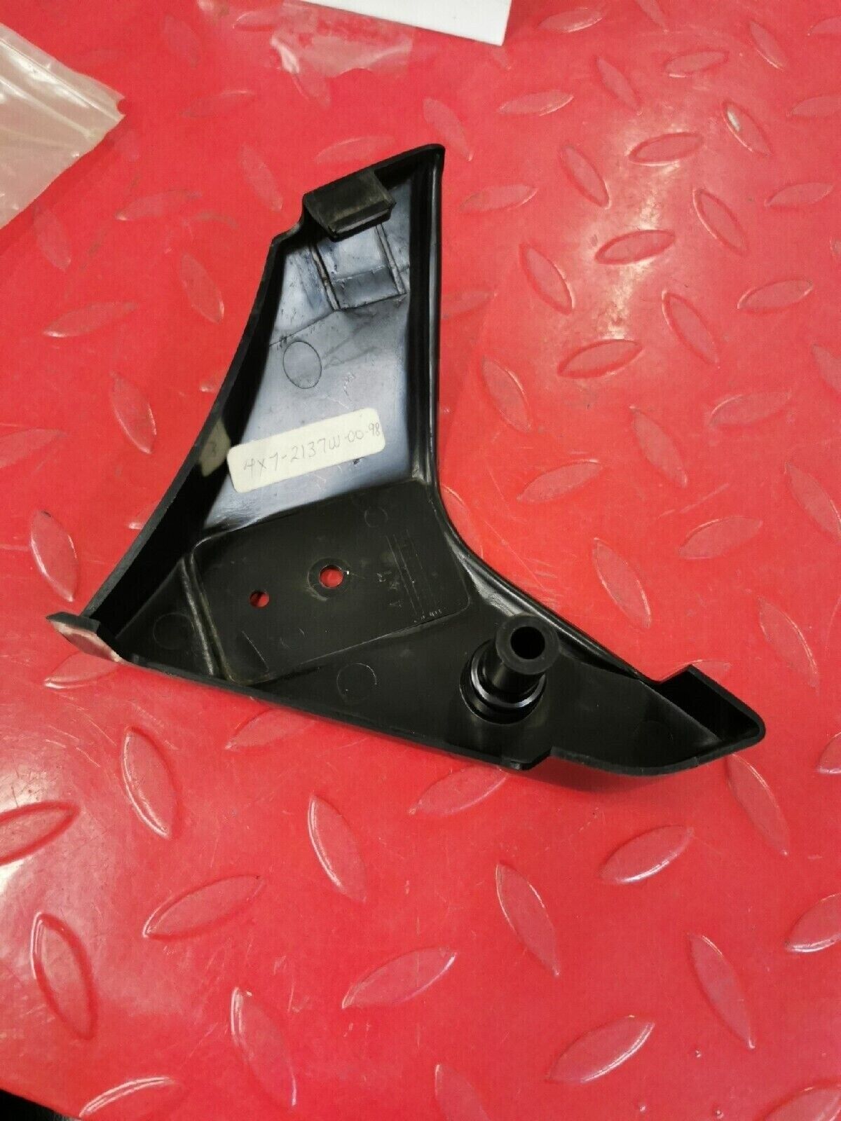 NOS YAMAHA XV750 XV920  1981 - 1983  SCOOP AIR 1  4X7-2137W-00-98  Y52