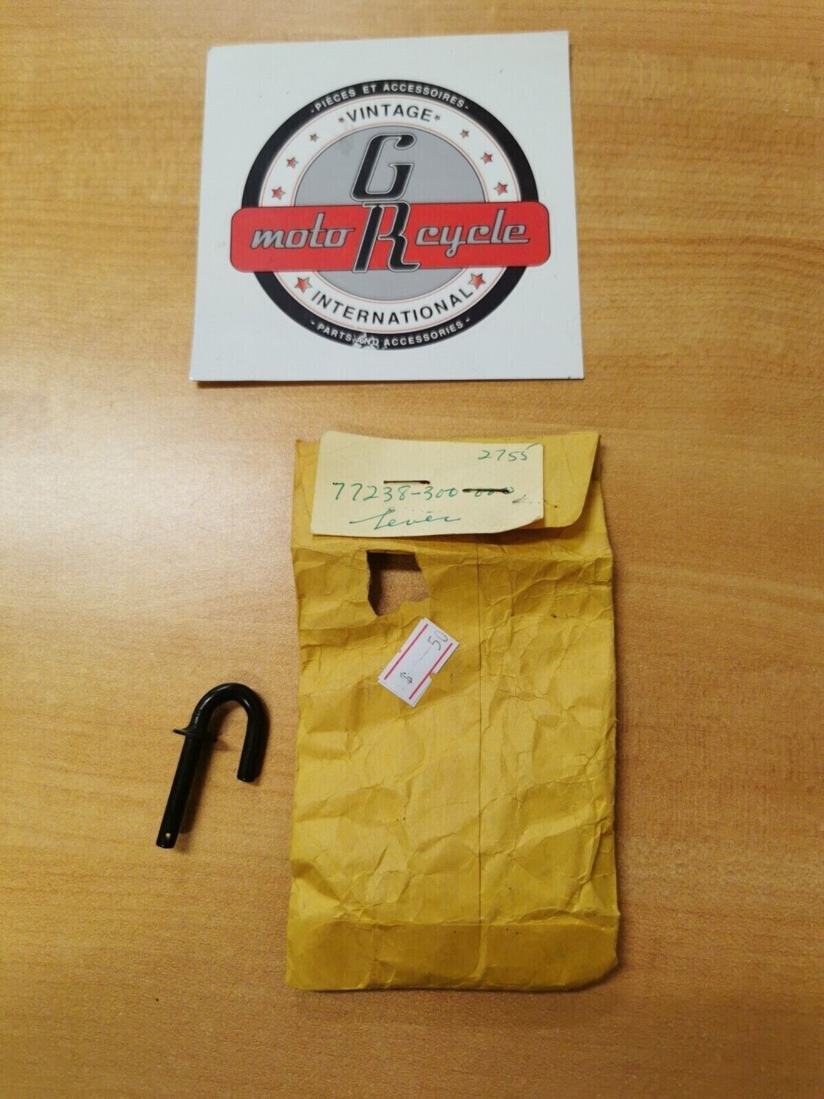 NOS HONDA CB750 LEVER SEAT CATCH SAFETY 77238-300-000 H20