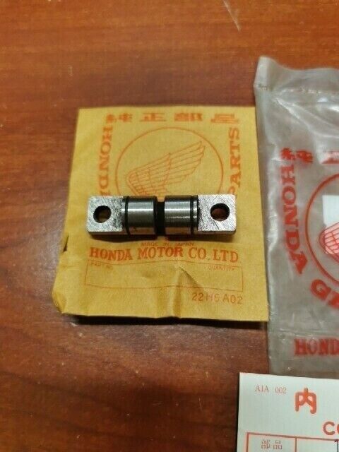 NOS Honda CB200 CL200 GUIDE ROLLER PIN 14503-354-000 H93