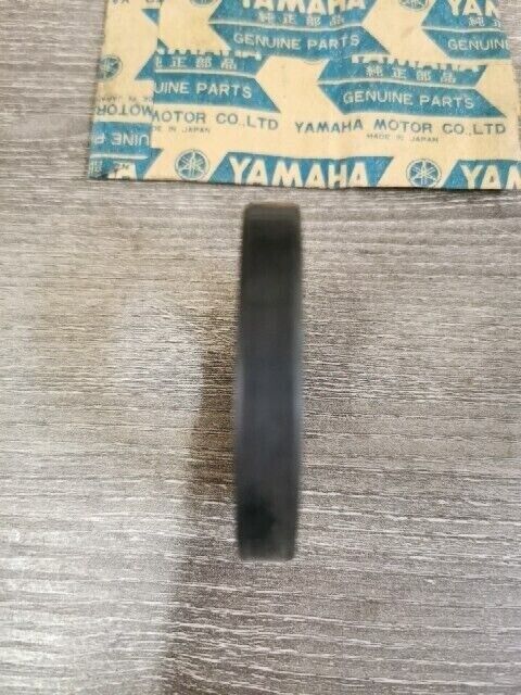 NOS YAMAHA XS1 XS650H XS650SE TX650 TX750 XS1B OIL SEAL 93102-35065-00 Y150