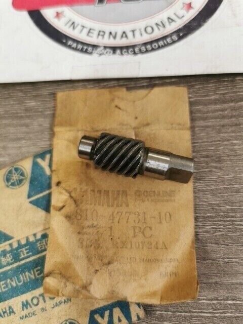 NOS YAMAHA GP433SS GP433SR 1972 GEAR DRIVE 810-47731-10-00 Y191