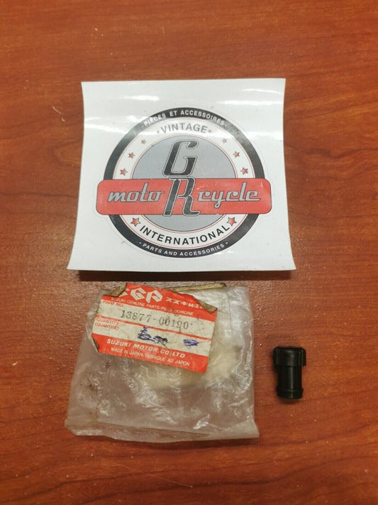 NOS Suzuki PLUG 13877-00190 S20
