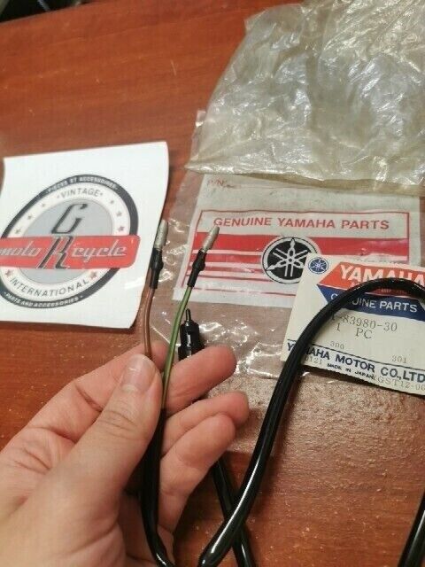 NOS Yamaha FRONT STOP SWITCH 361-83980-30 SUB 395-83980-00-00 395-83980-09- Y163