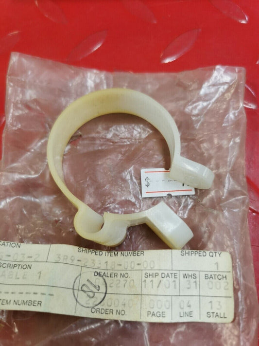 NOS Yamaha IT125 1980 - 1981 CABLE HOLDER 3R9-23318-00-00 Y25